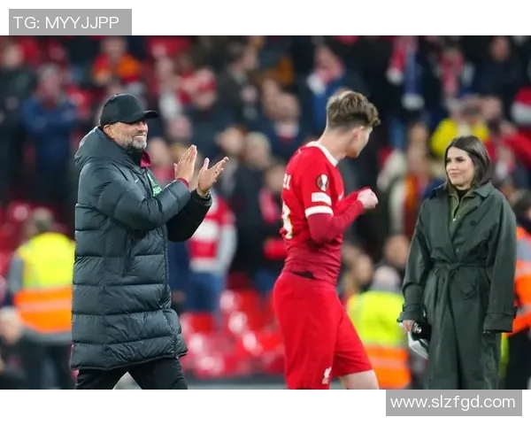 回顾2001年利物浦与罗马的经典对决与历史意义分析